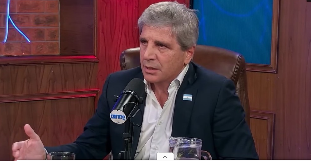 “Tiene resentimiento”: una economista estimó un bache tributario de US$ 8.500 millones por el RIGI y Luis Caputo salió a cruzarla